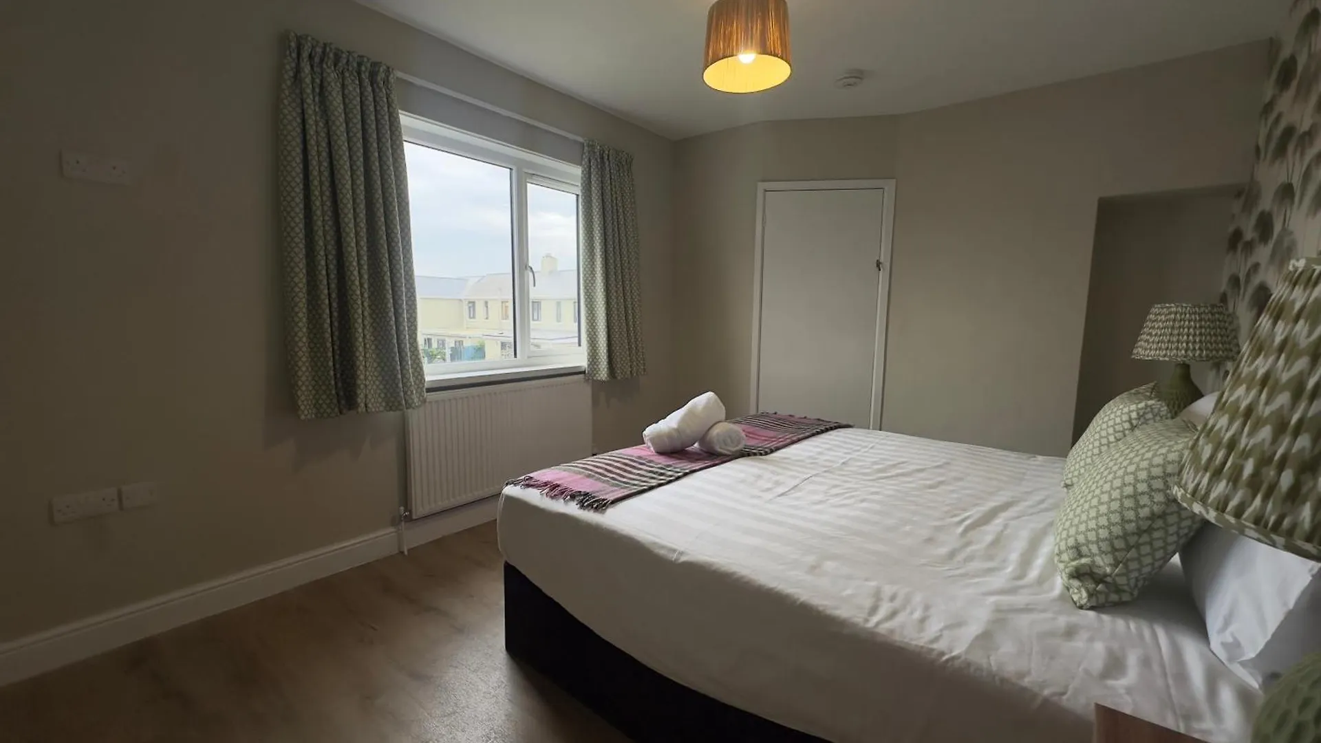 House Sleeps 10-Garden-Parking-Nearbarryisland Villa Flemingston United Kingdom
