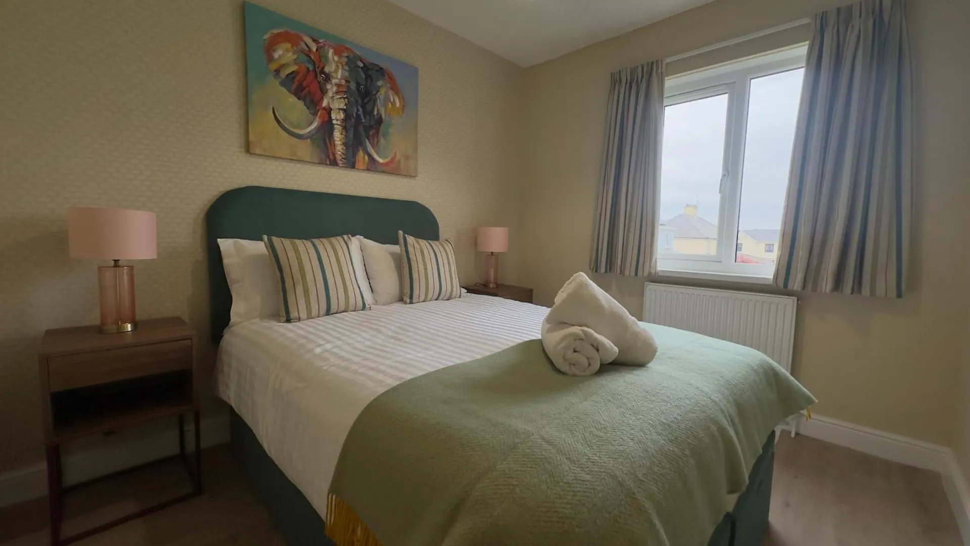 House Sleeps 10-Garden-Parking-Nearbarryisland Villa Flemingston Holiday home